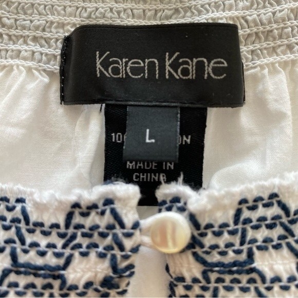 Karen Kane White Navy Peasant Style Embroidery Crochet Boho Flowy Top SZ L - Picture 8 of 11